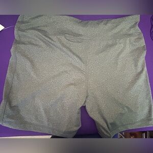 Women’s xl (16-18), stretchy exercise shorts, gray, new